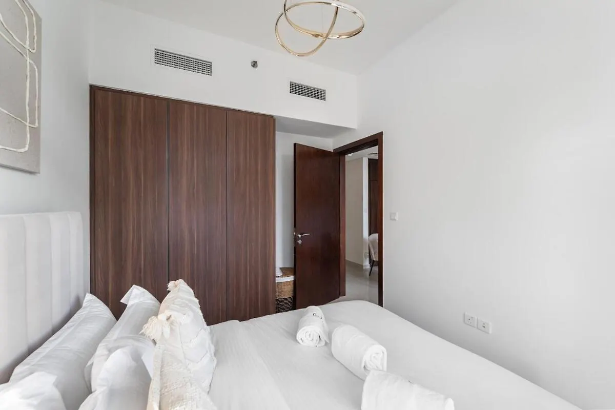 First Class 1Br Iconic Views & Elegance Dubai 0*,  United Arab Emirates