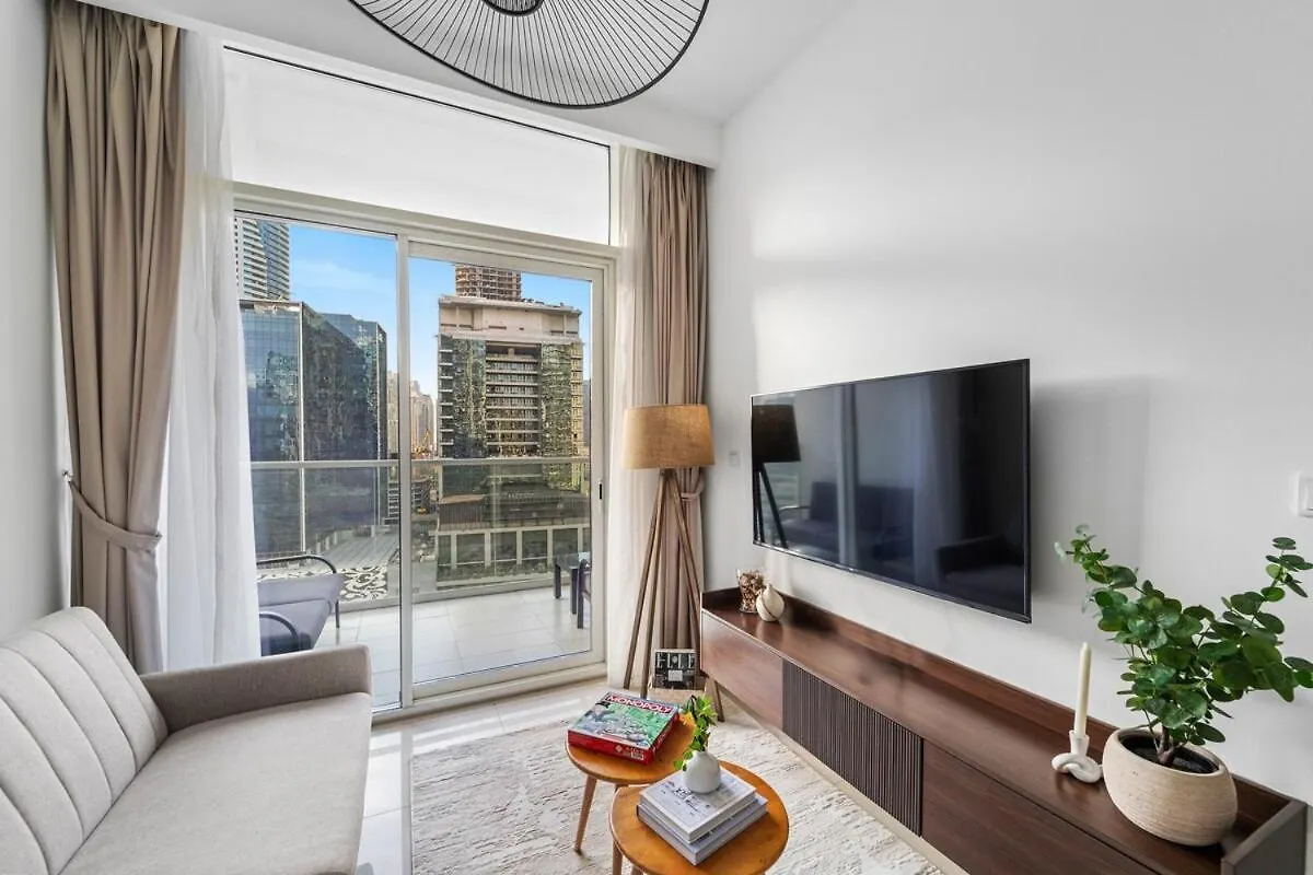 First Class 1Br Iconic Views & Elegance Dubai Apartment