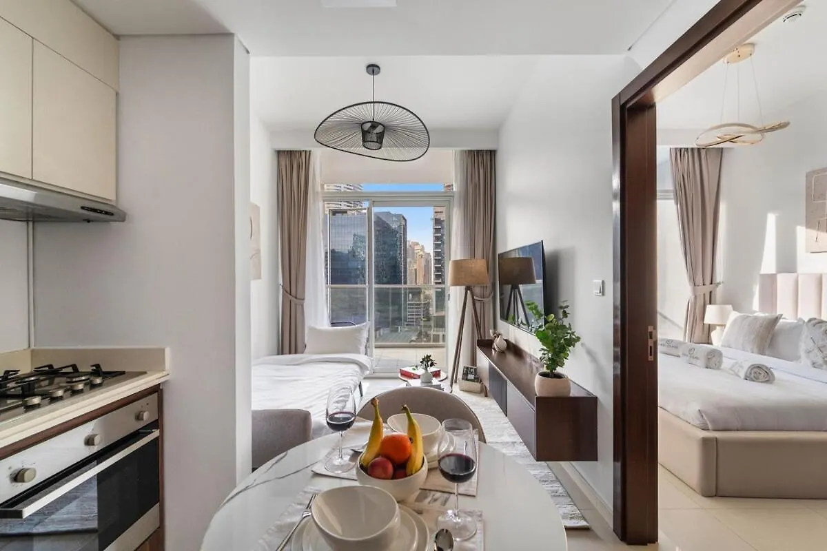 Apartment First Class 1Br Iconic Views & Elegance Dubai