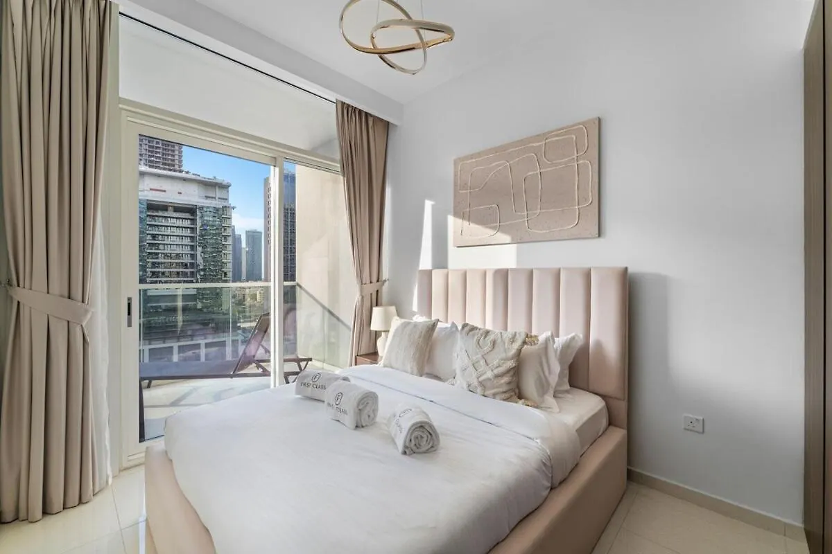 Apartment First Class 1Br Iconic Views & Elegance Dubai