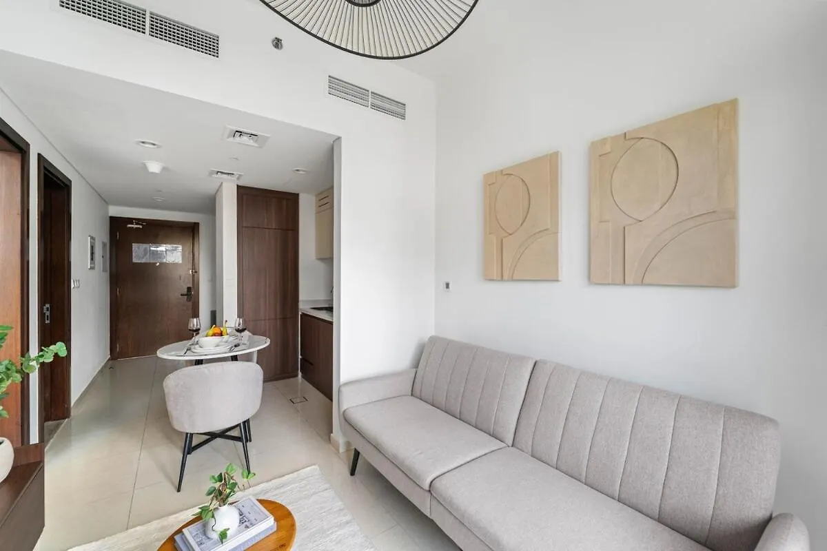 First Class 1Br Iconic Views & Elegance Dubai Apartment