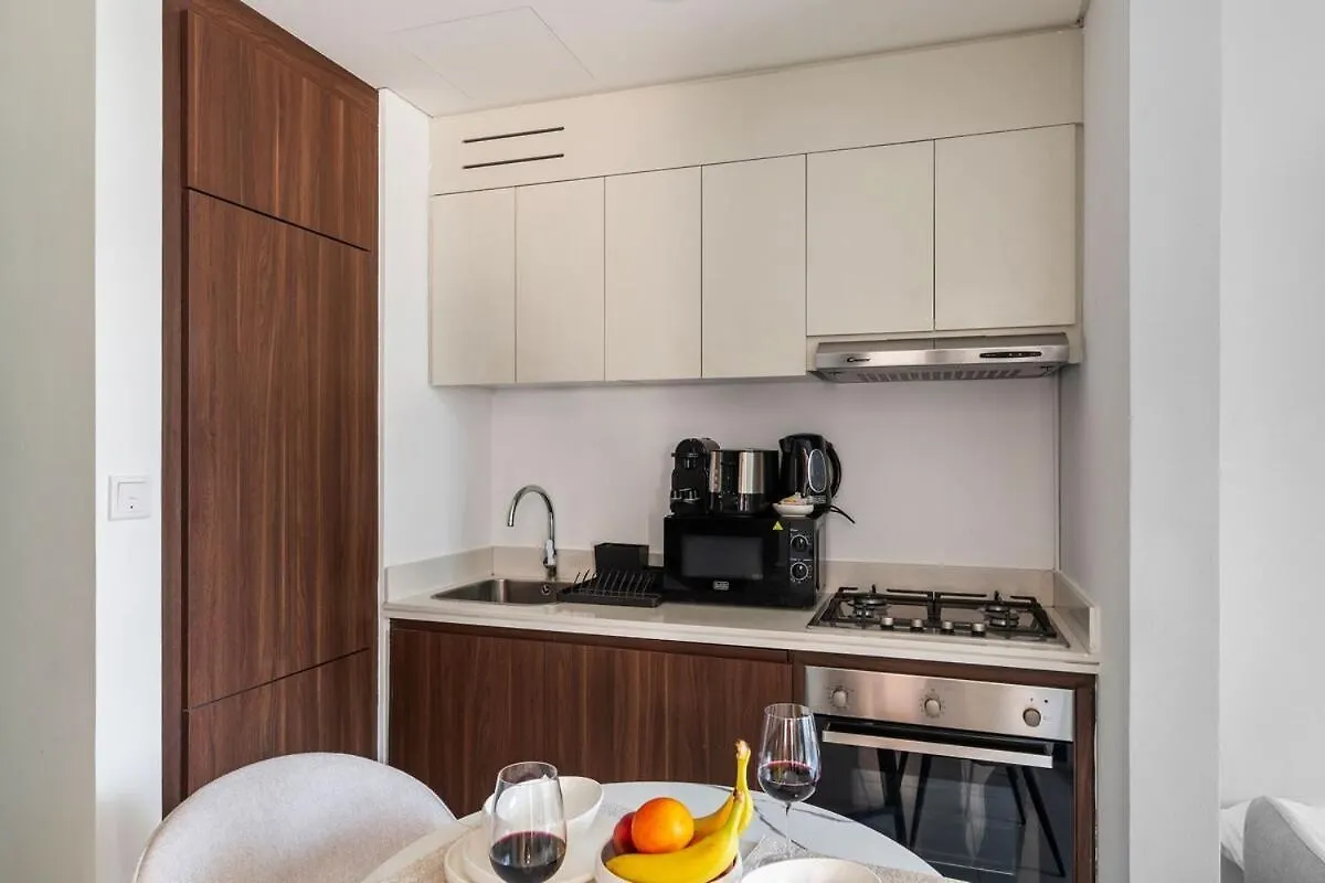 First Class 1Br Iconic Views & Elegance Dubai